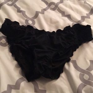 Scrunched Black Bikini bottoms